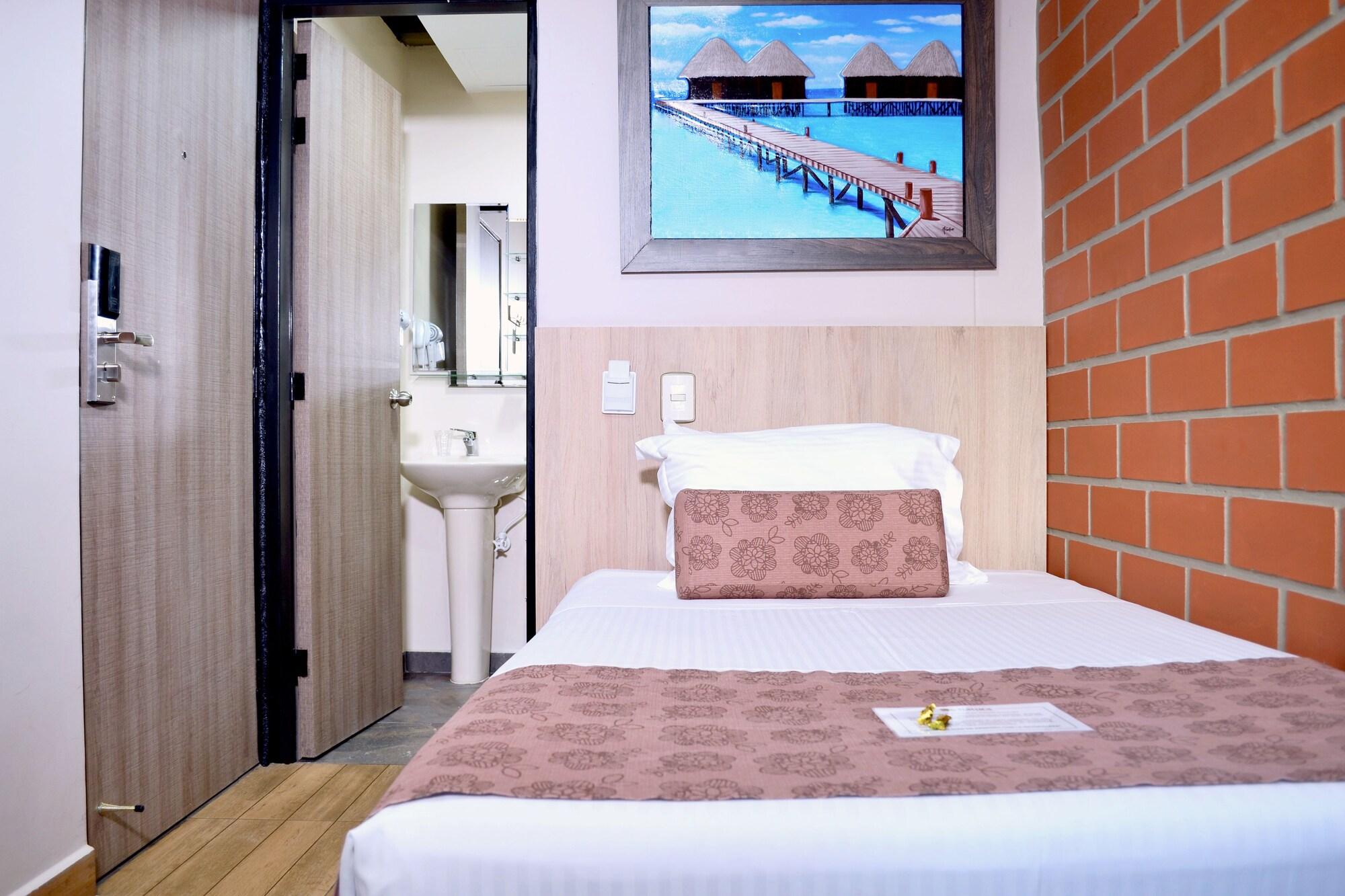 Hotel Provenza Garden Medellin Exterior photo