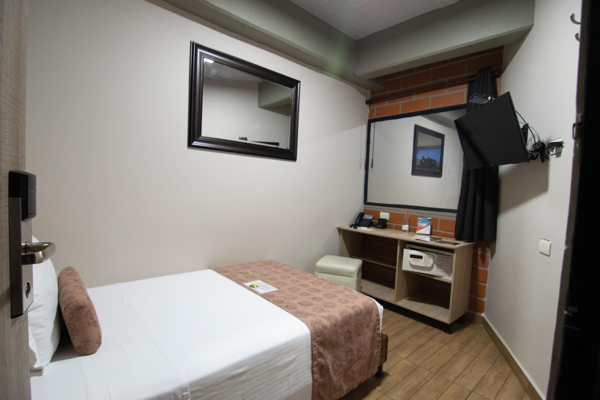 Hotel Provenza Garden Medellin Exterior photo